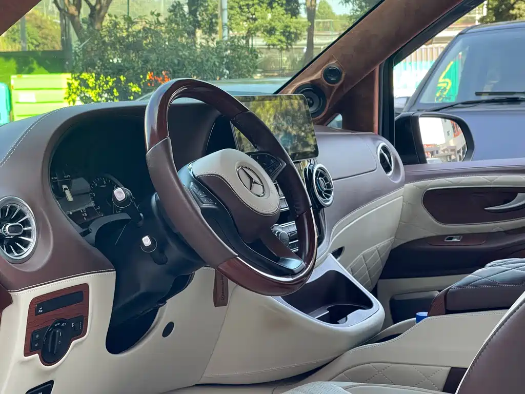 Vito 2021 2.0T Business Edition 7 seats купить на сайте DeffCars