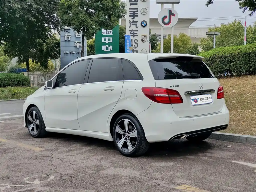 Mercedes-Benz B-Class 2017 B 200 Fashion Model купить на сайте DeffCars