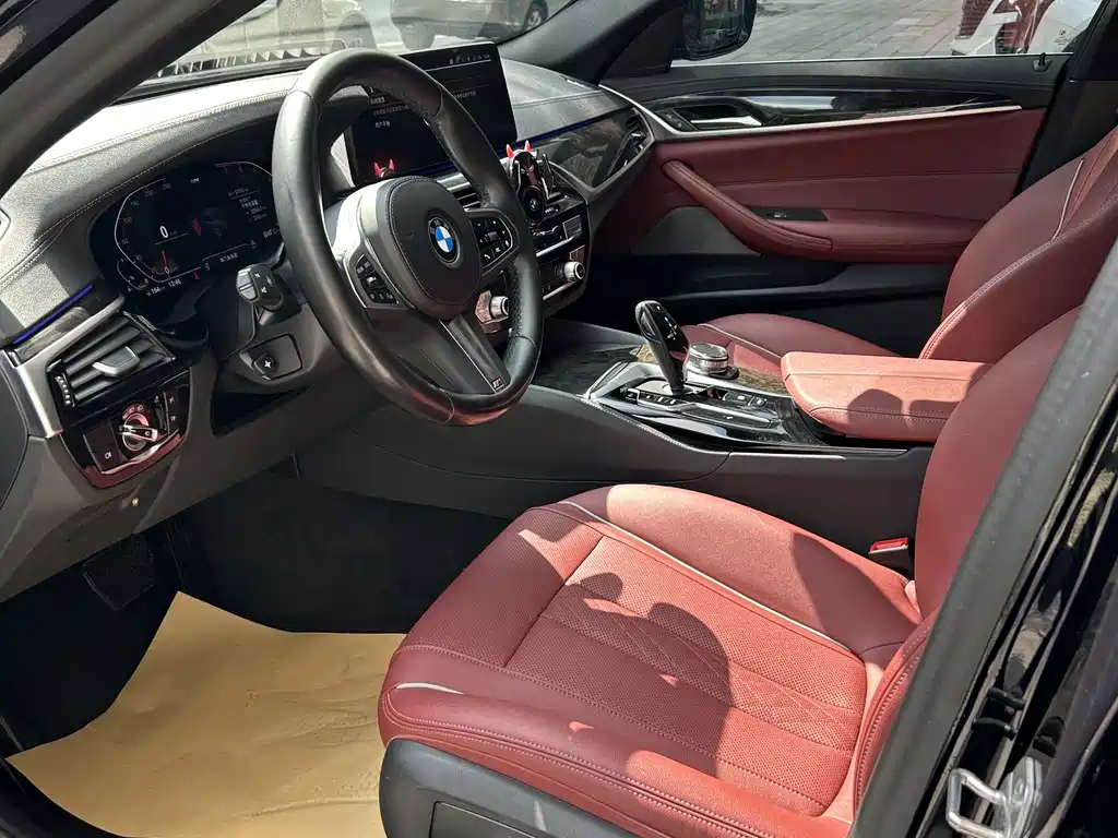 BMW 5 Series 2022 facelift 525Li M Sports Package купить на сайте DeffCars
