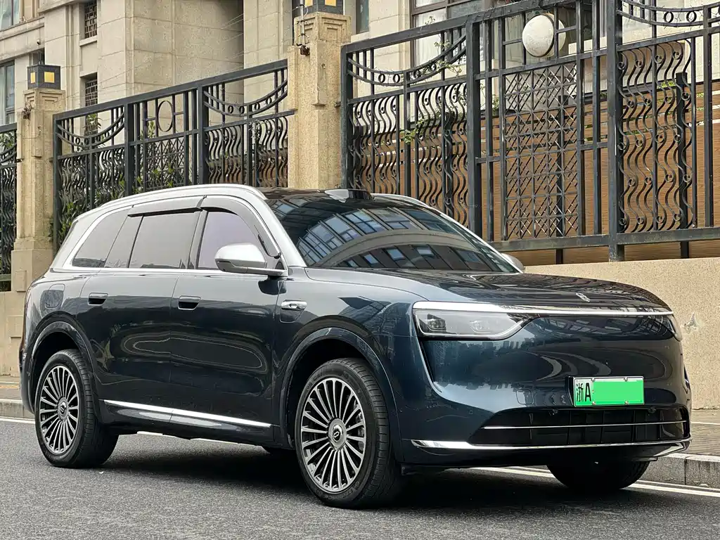 Wenjie M8 2025 extended range Max+ version 53.4kWh 5-seater version купить на сайте DeffCars