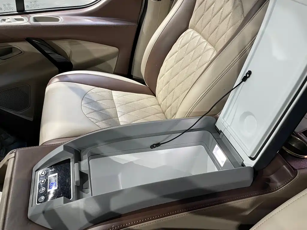 Tourio 2020 2.0T Automatic Elite Edition National VI купить на сайте DeffCars