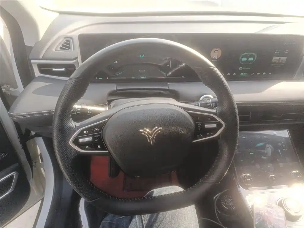 Nezha U 2021 Pro 500 Global Edition купить на сайте DeffCars