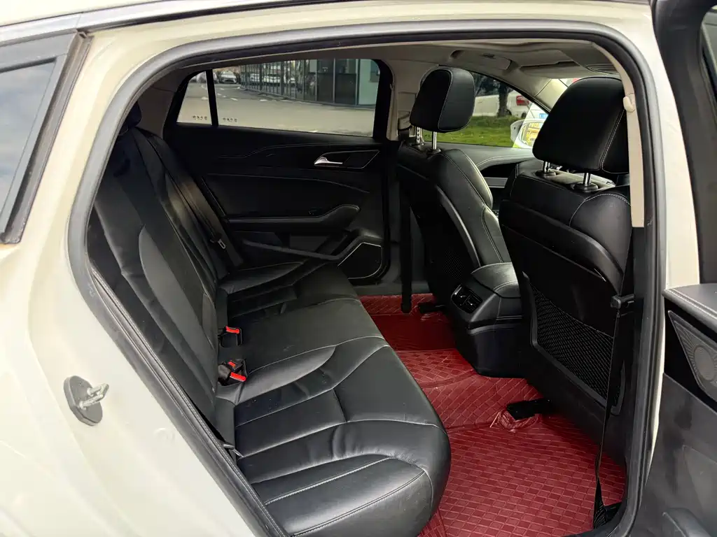 Hongqi H5 2018 30TD Smart Connected Edition купить на сайте DeffCars