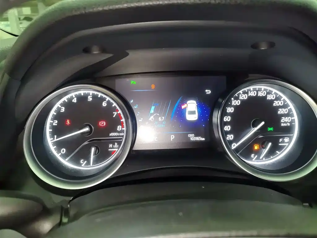 Camry 2018 2.0G Deluxe Edition купить на сайте DeffCars