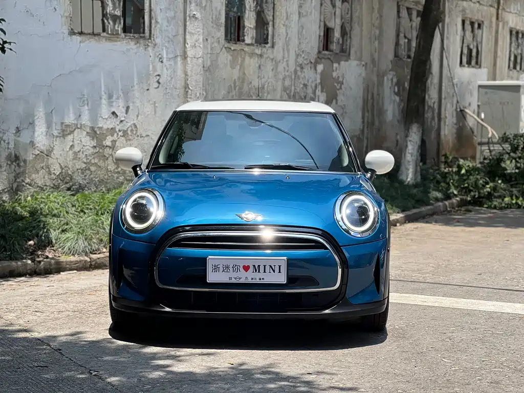 MINI 2022 1.5T COOPER Artist купить на сайте DeffCars