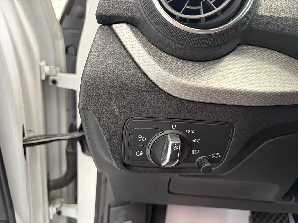 Audi Q2L 2021 35 TFSI aggressive and dynamic model купить на сайте DeffCars