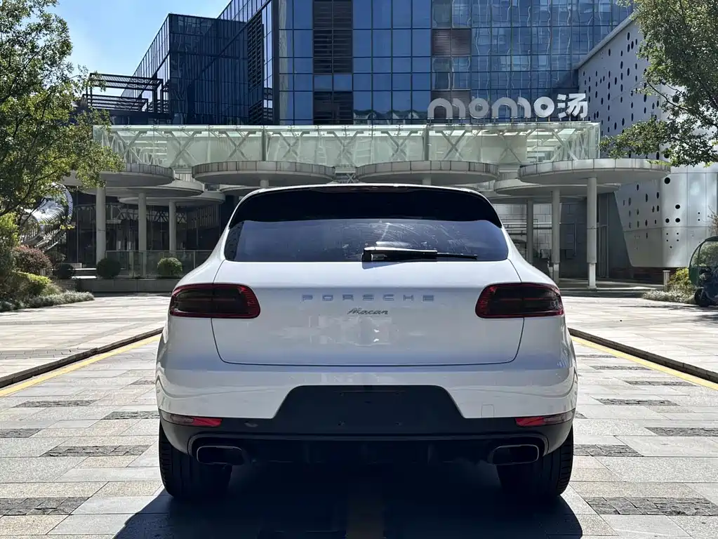 Macan 2017 Macan 2.0T купить на сайте DeffCars