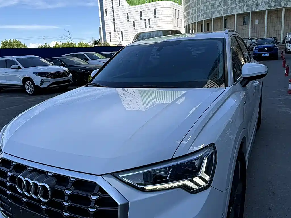 Audi Q3 2022 35 TFSI Fashionable and Dynamic купить на сайте DeffCars