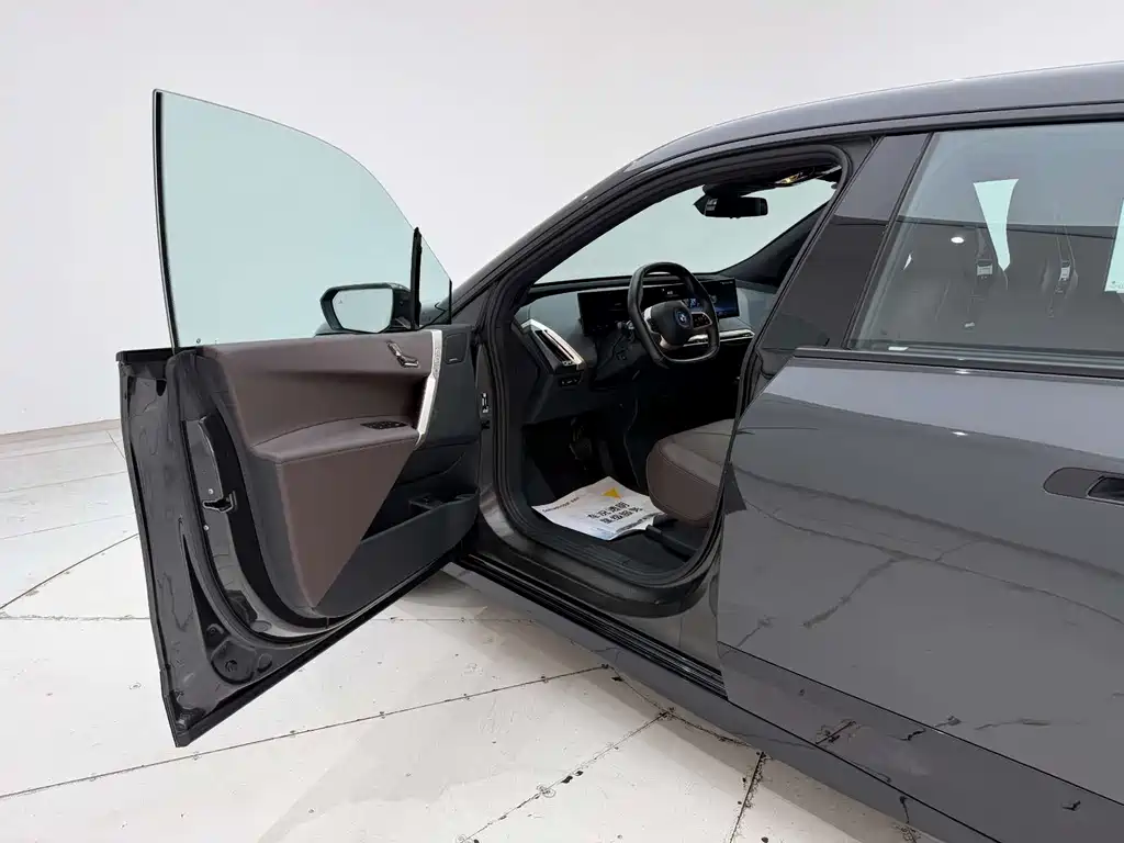 BMW iX 2022 xDrive40 купить на сайте DeffCars