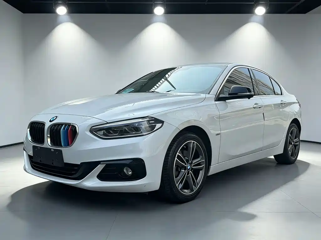 BMW 1 Series 2018 118i Sports купить на сайте DeffCars