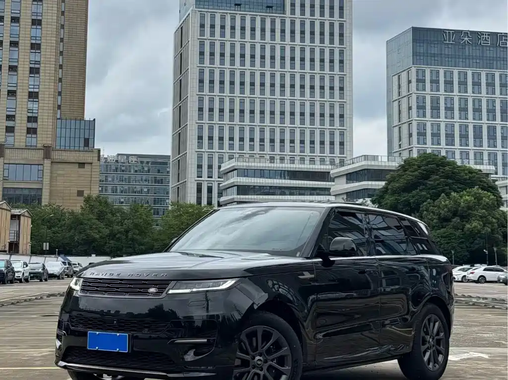Range Rover Sport 2023 400PS Dynamic SE купить на сайте DeffCars