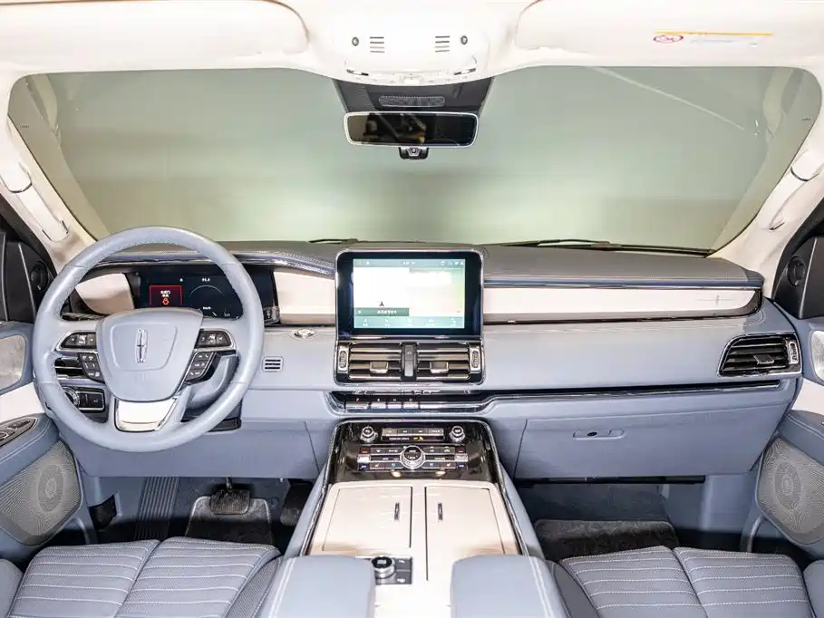 Navigator 2020 3.5T Long Axis Presidential Edition купить на сайте DeffCars