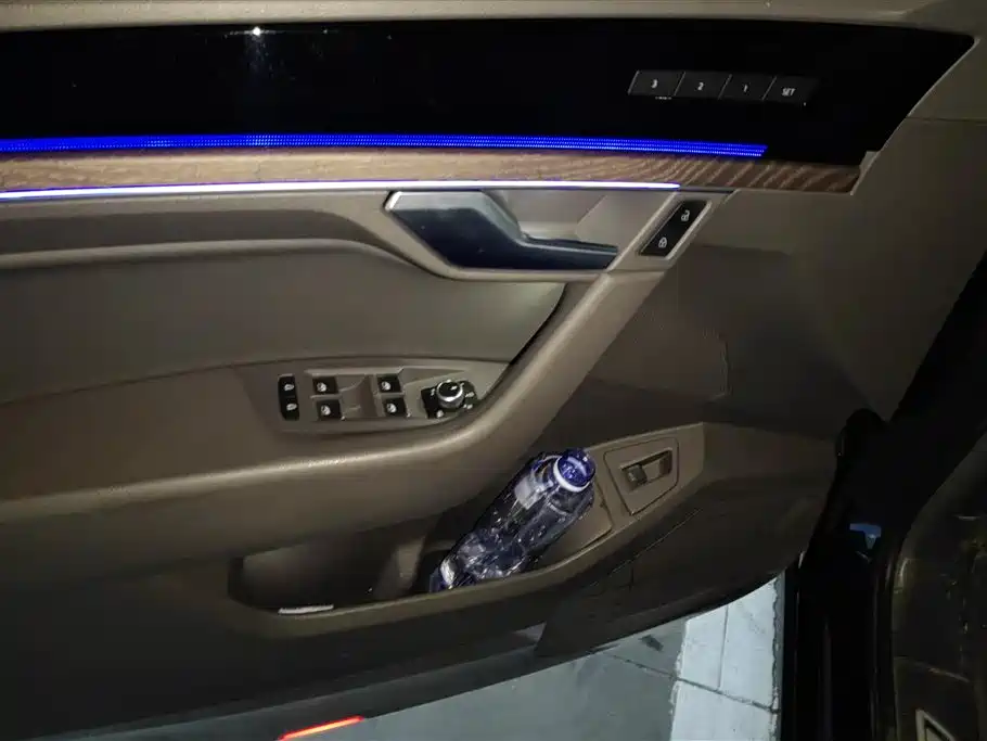 Touareg 2023 3.0TSI Ruixiang Edition Classic Sports Package купить на сайте DeffCars