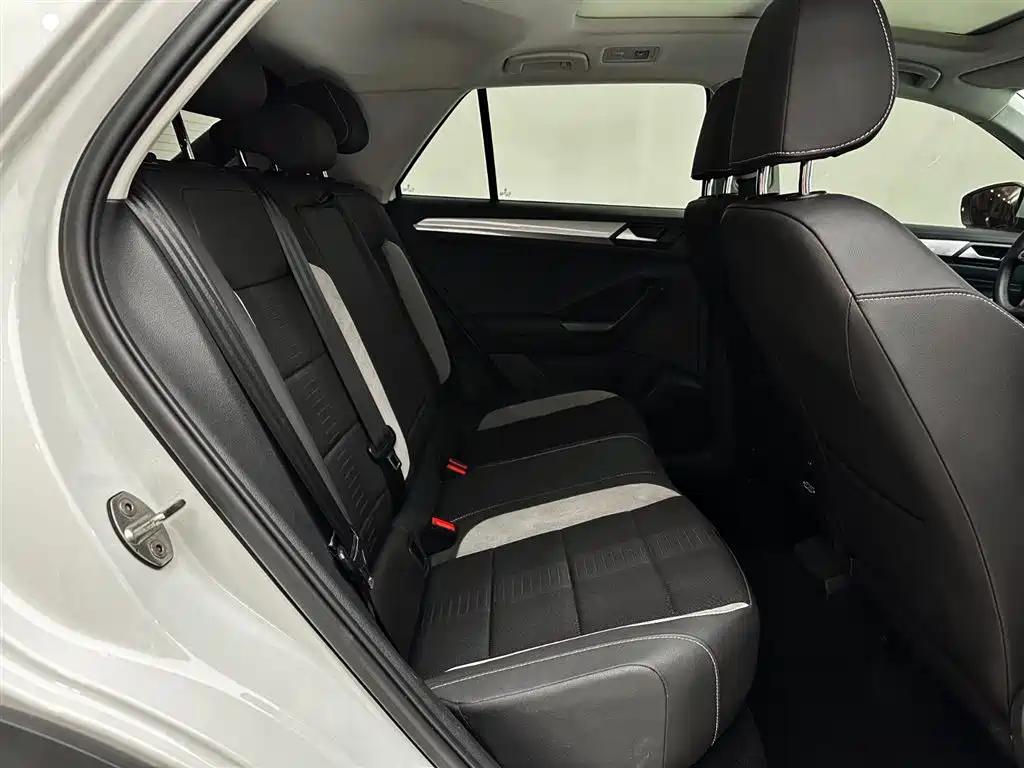 T-ROC 2022 model 280TSI DSG two-wheel drive elite PLUS купить на сайте DeffCars
