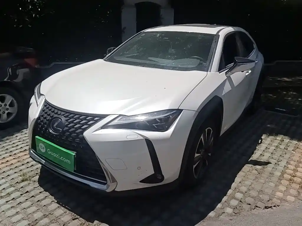 Lexus UX 2020 260h Discovery Edition купить на сайте DeffCars