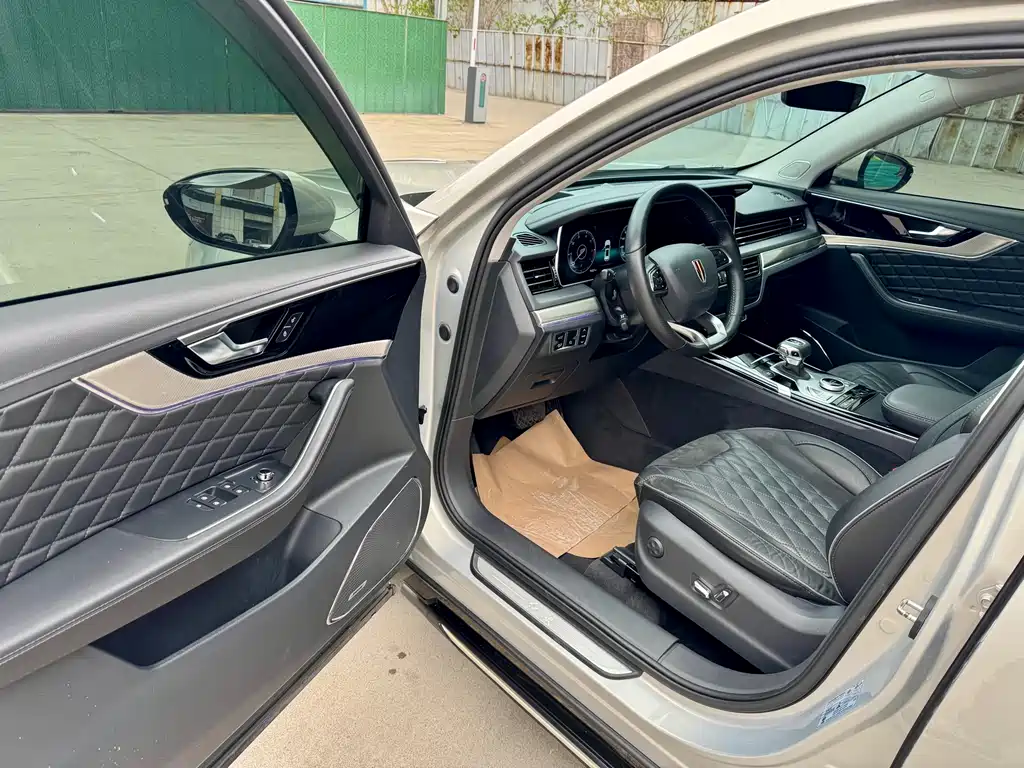 Hongqi HS5 2019 2.0T Zhilian Flagship Edition купить на сайте DeffCars