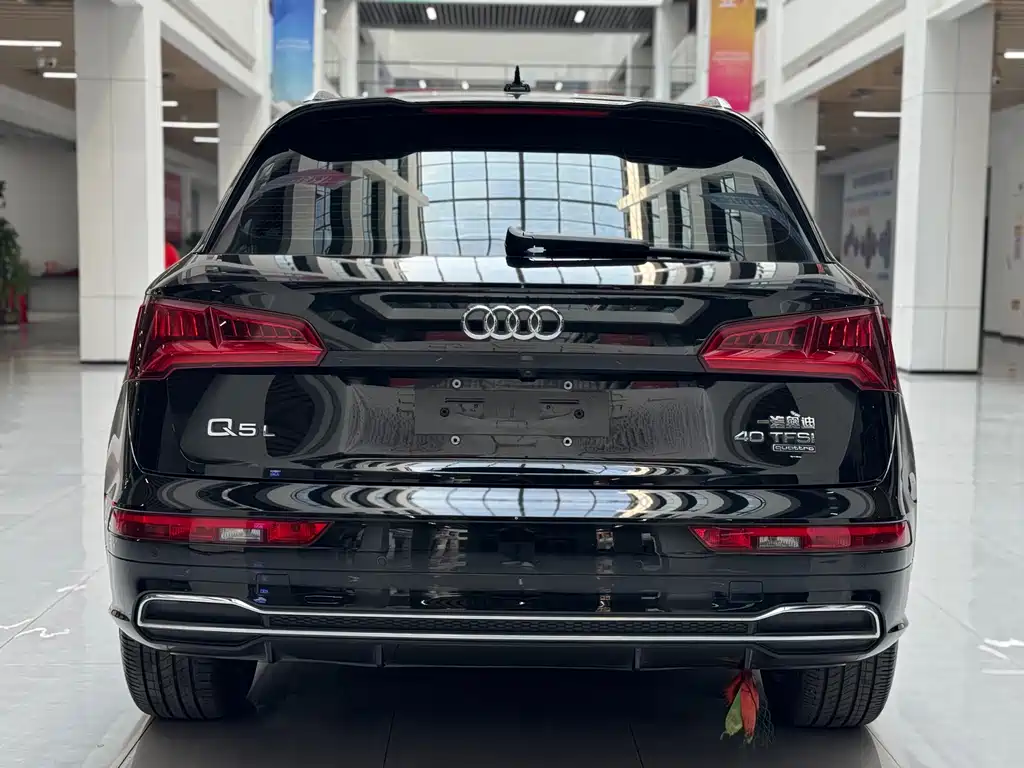 Audi Q5L 2020 facelift 40 TFSI enjoys fashionable style купить на сайте DeffCars