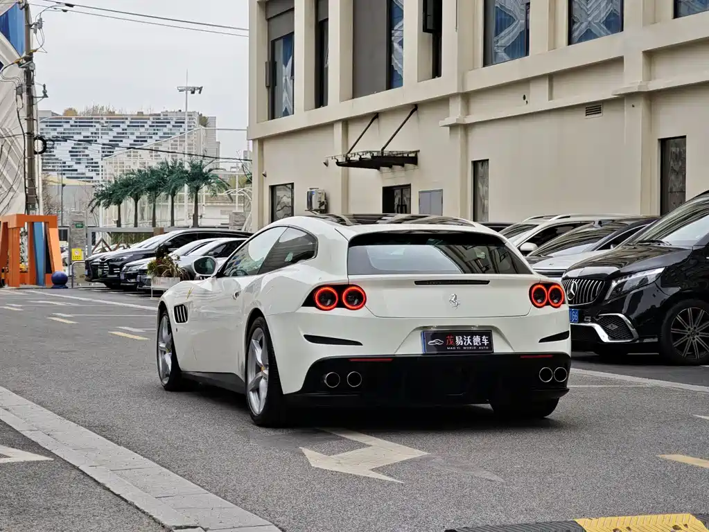 GTC4Lusso 2017 3.9T V8 купить на сайте DeffCars
