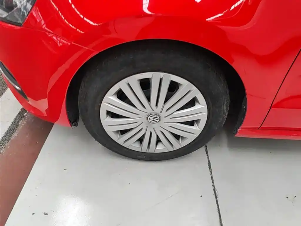 Polo 2016 1.6L automatic comfort model купить на сайте DeffCars