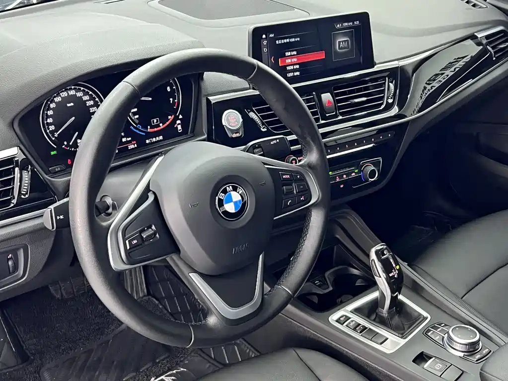BMW 1 Series 2021 120i M Sports Edition купить на сайте DeffCars