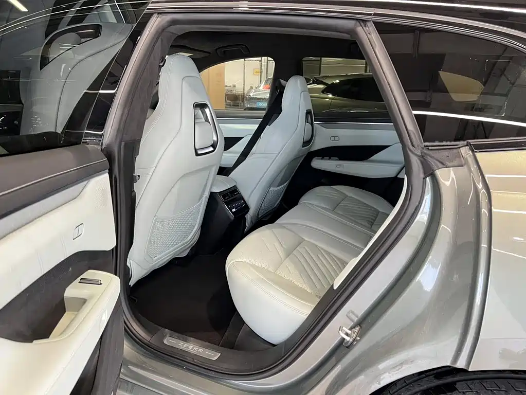 Jikrypton 001 2025 YOU version 100kWh four-wheel drive купить на сайте DeffCars