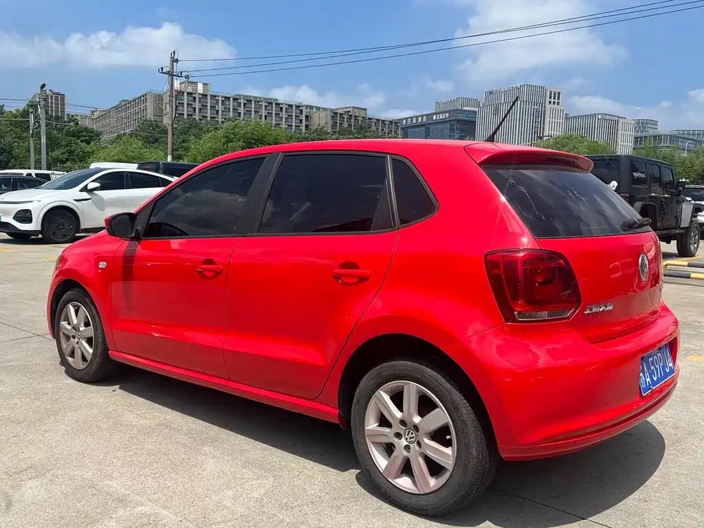 Polo 2013 1.6L automatic comfort version купить на сайте DeffCars