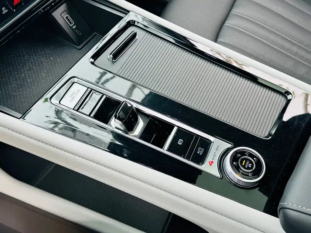 Touron 2023 380TSI four-wheel drive luxury version купить на сайте DeffCars