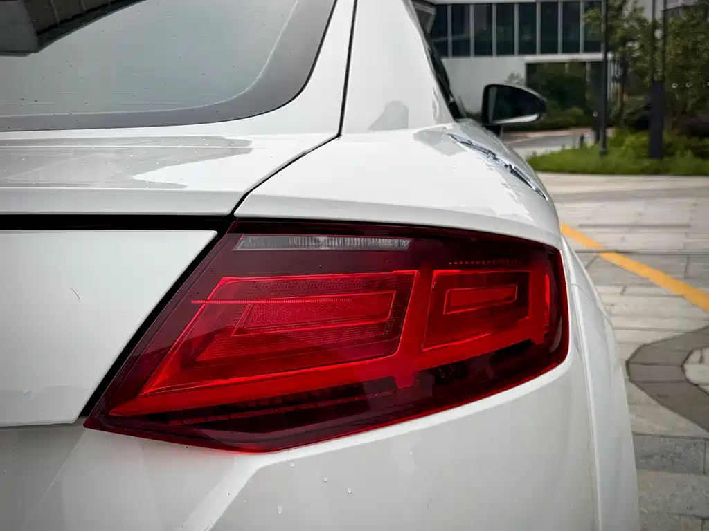 Audi TT 2017 TT Coupe 45 TFSI купить на сайте DeffCars