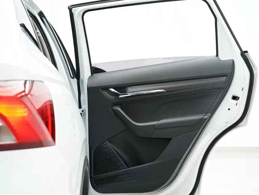 Komic 2023 facelift 1.5L automatic comfort version купить на сайте DeffCars