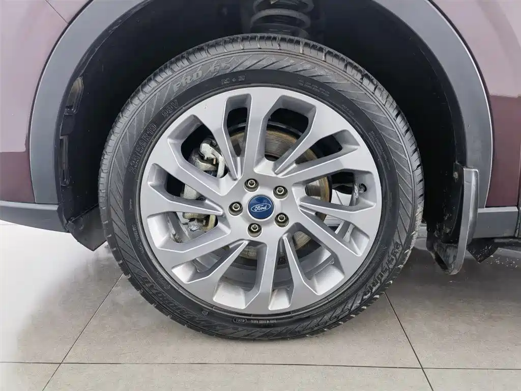 Lingyu 2021 EcoBoost 225 Collar Type 6 Seats купить на сайте DeffCars