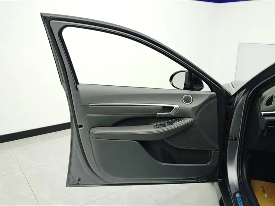 Sonata 2022 270TGDi DCT 20th Anniversary Model купить на сайте DeffCars