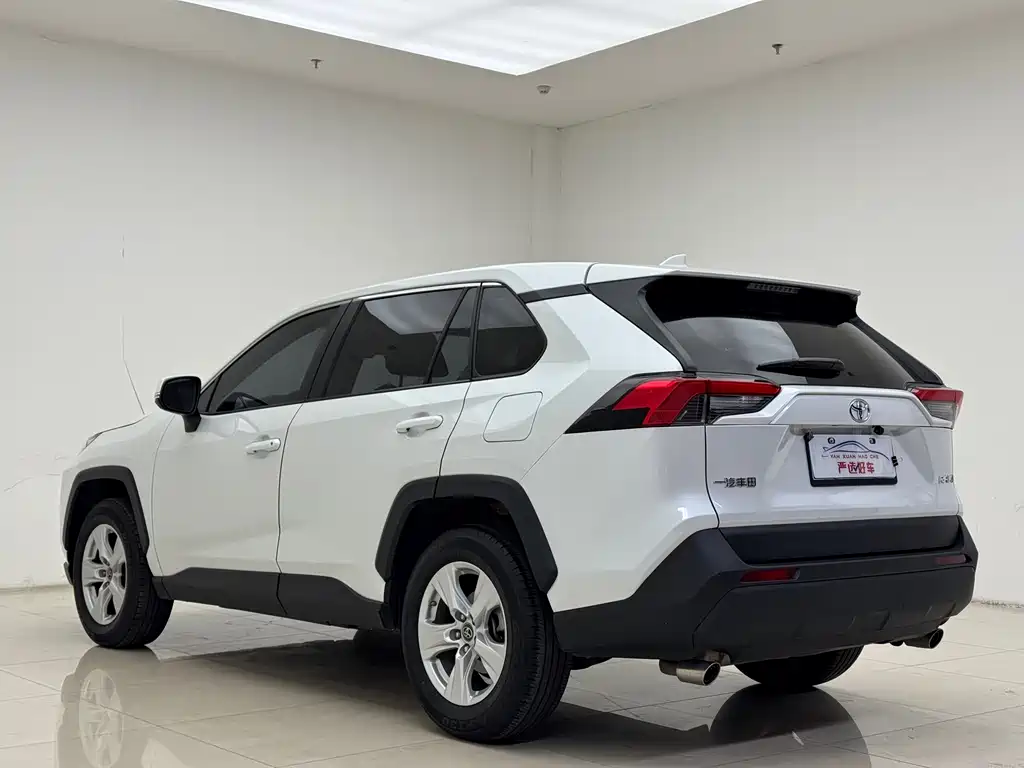 RAV4 Rongfang 2022 2.0L CVT two-wheel drive urban version купить на сайте DeffCars
