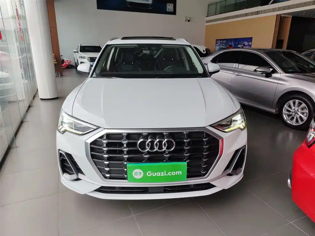Audi Q3 2019 35 TFSI aggressive and dynamic купить на сайте DeffCars