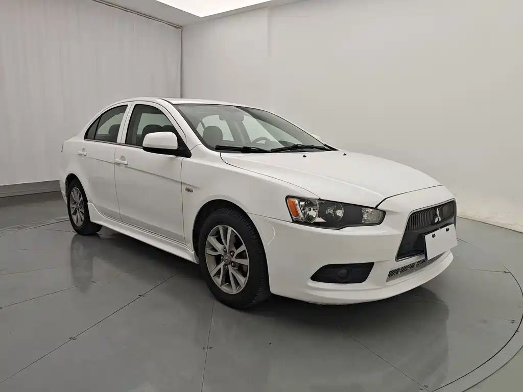 Yishen 2013 Fashion Edition 1.8L CVT Comfort Type купить на сайте DeffCars