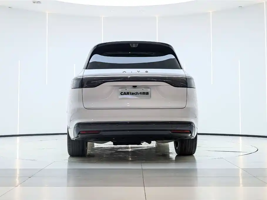 Wenjie M8 2025 extended range Max+ version 53.4kWh 6-seater version купить на сайте DeffCars