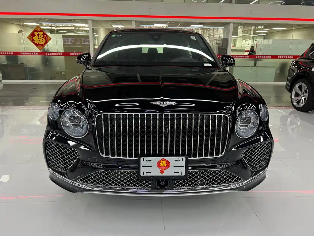Bentayga 2024 4.0T V8 купить на сайте DeffCars