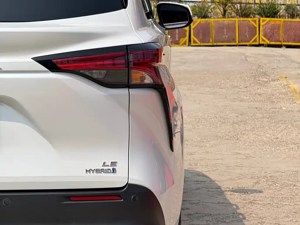 SIENNA 2021 2.5L Hybrid Comfort Edition купить на сайте DeffCars