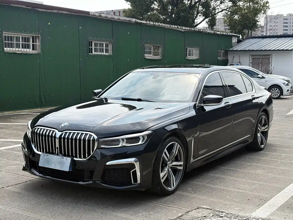 BMW 7 Series 2018 740Li Leading M Sports Package купить на сайте DeffCars