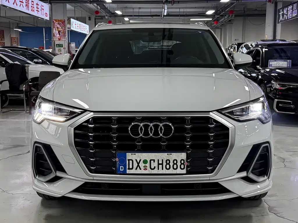Audi Q3 2023 40 TFSI Fashionable and Dynamic купить на сайте DeffCars
