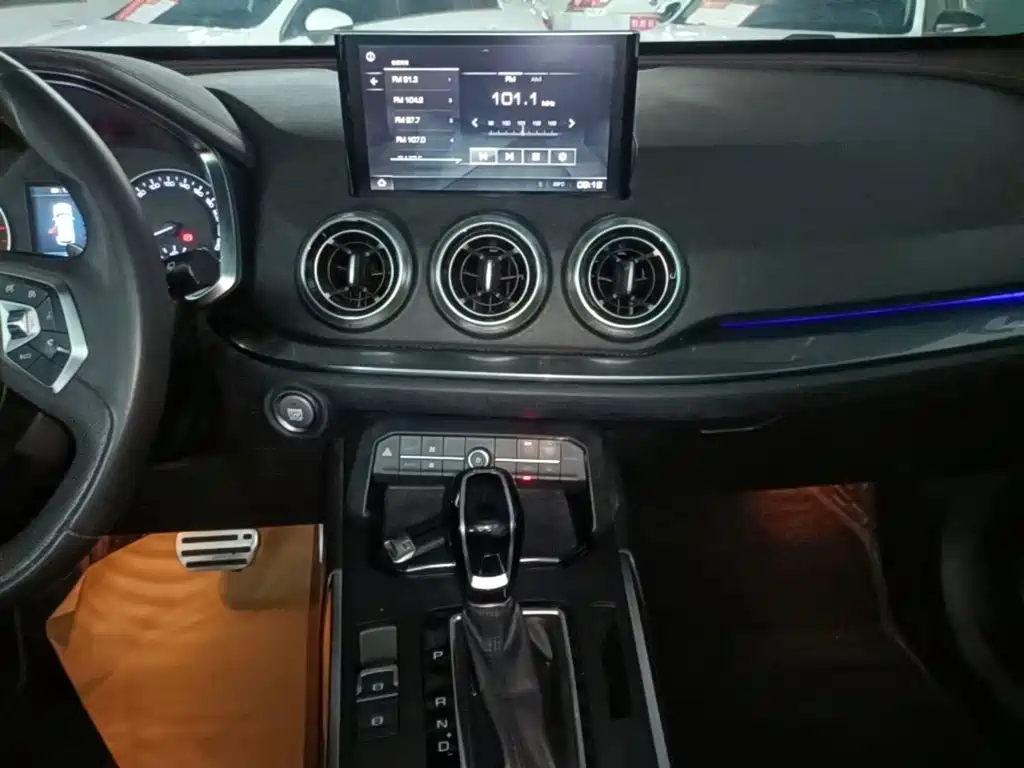 Wei brand VV5 2017 2.0T super luxury model купить на сайте DeffCars