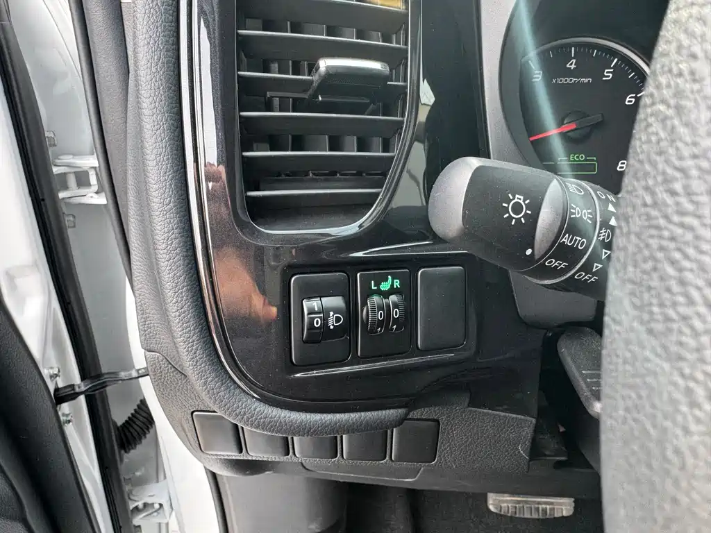 Outlander 2021 facelift 2.0L 2WD Enjoy Edition 5 seats купить на сайте DeffCars