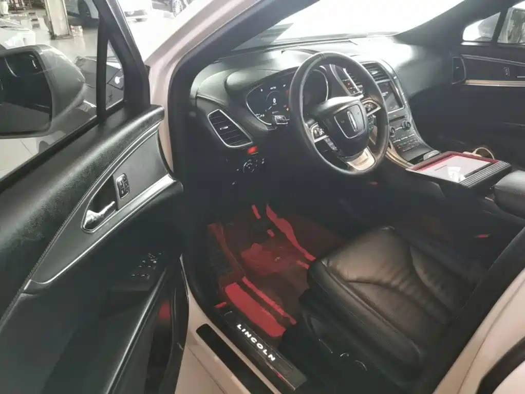 Voyager imported 2019 2.0T two-wheel drive exclusive version, National VI купить на сайте DeffCars