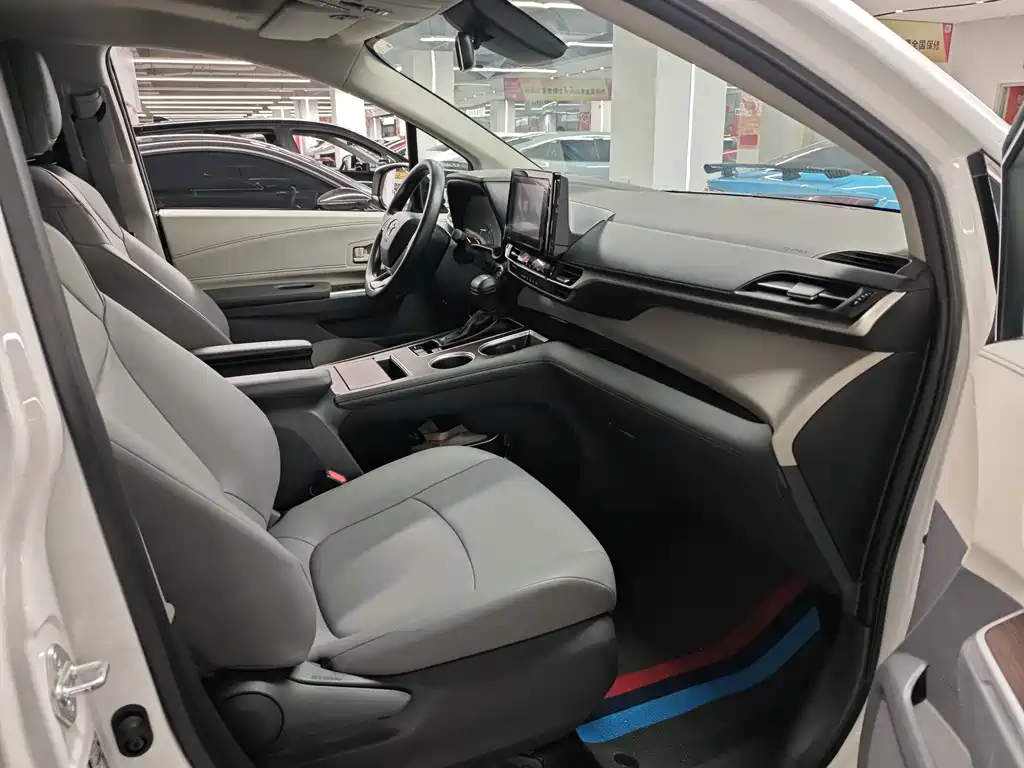 Grevia 2023 2.5L Hybrid Comfort Edition купить на сайте DeffCars