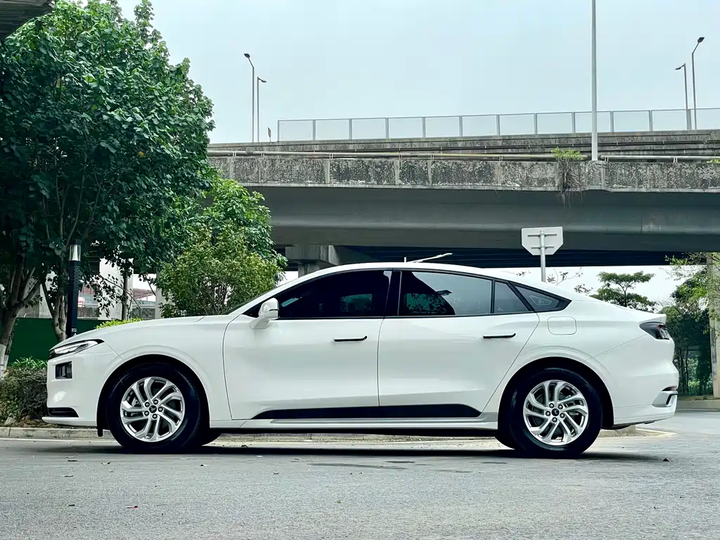 Mondeo 2025 1.5T EcoBoost Comfort Model купить на сайте DeffCars