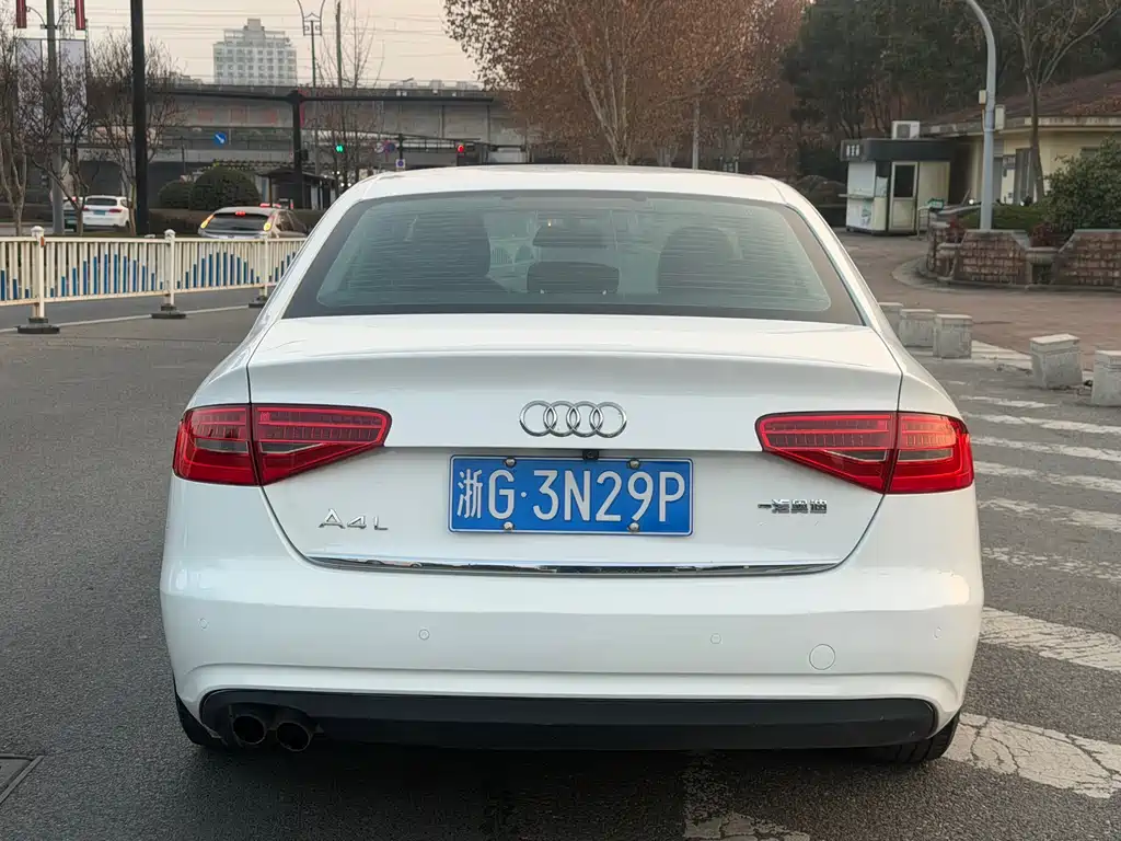 Audi A4L 2016 30 TFSI Collector's Edition Automatic Comfort Type купить на сайте DeffCars