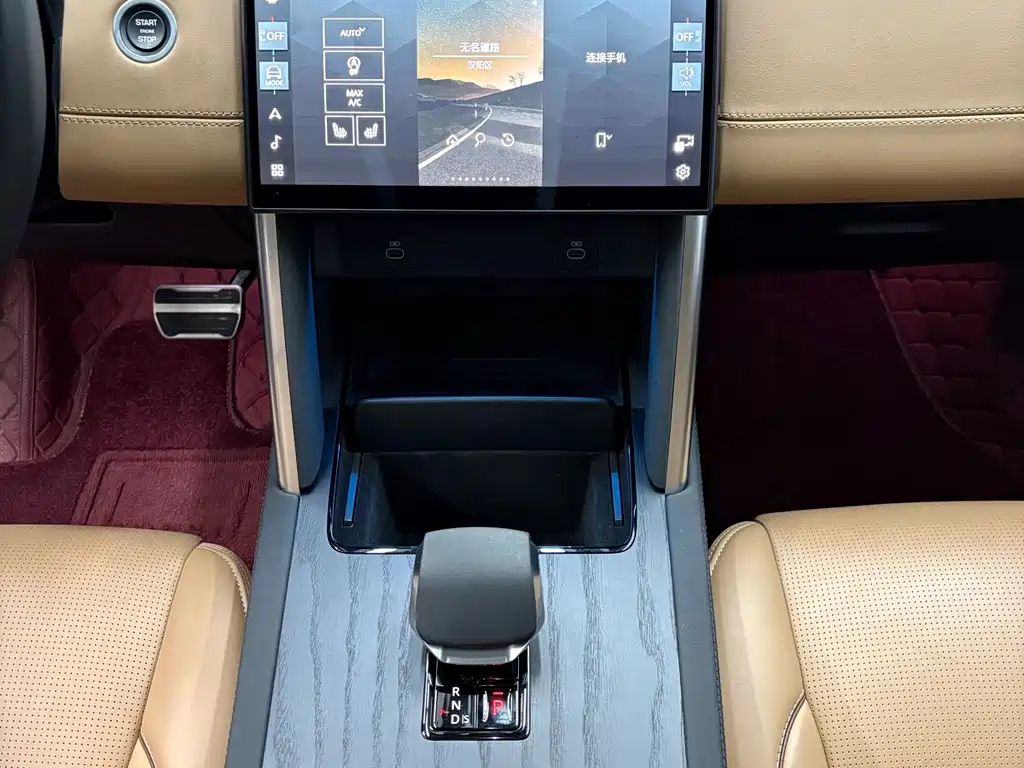 Discovery Sport 2024 Luxury Customized Edition купить на сайте DeffCars