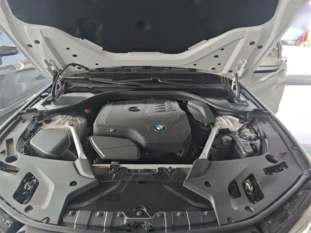 BMW 5 Series 2023 facelift 530Li leading M sports package купить на сайте DeffCars