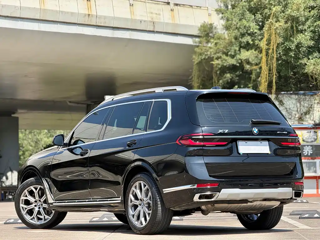 BMW X7 2023 xDrive40i Leading Luxury Package купить на сайте DeffCars