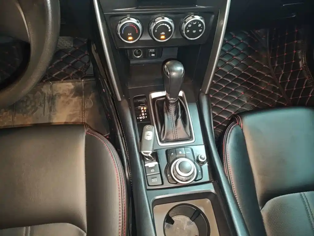 Mazda CX-4 2016 2.0L automatic two-wheel drive Blue Sky Vibrant Edition купить на сайте DeffCars