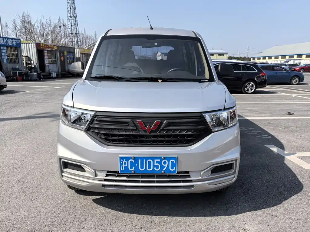 Wuling Hongguang V 2022 1.5L Jinqi version hydraulically assisted LAR купить на сайте DeffCars